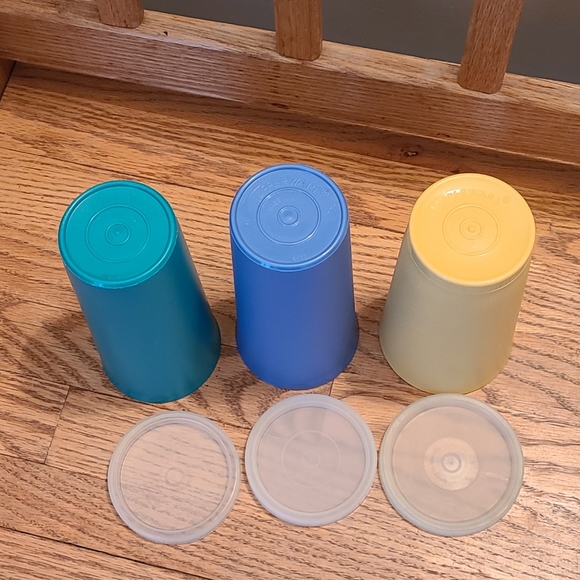 Set if 3 Tupperware tumblers - Picture 6 of 7